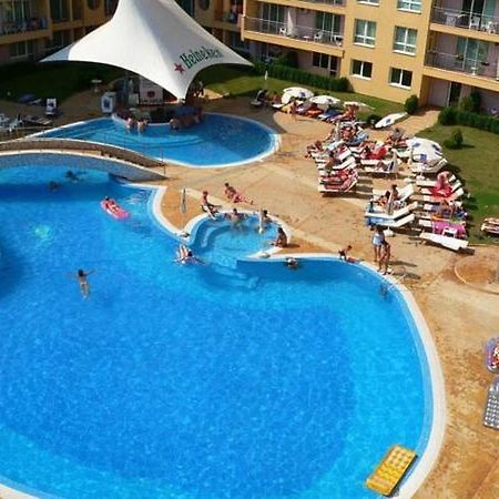 Pollo Resort Pantai Sunny Bagian luar foto