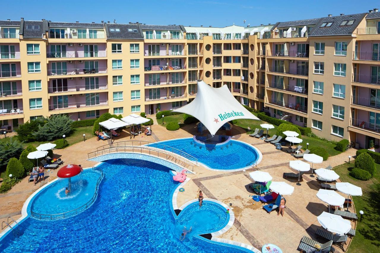 Pollo Resort Pantai Sunny Bagian luar foto